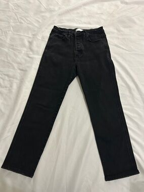 Women’s Black Straight-Leg Jeans